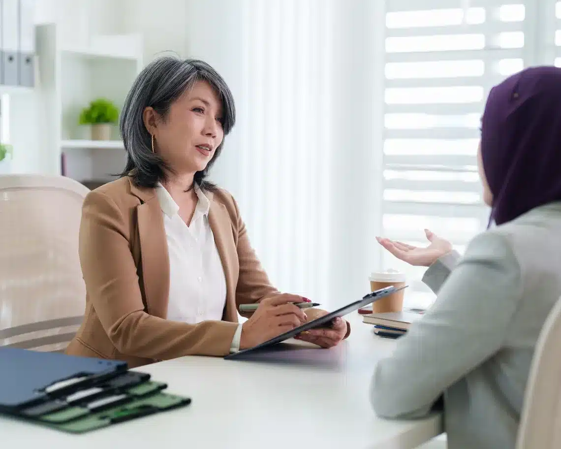 Senior advisor guiding business owner